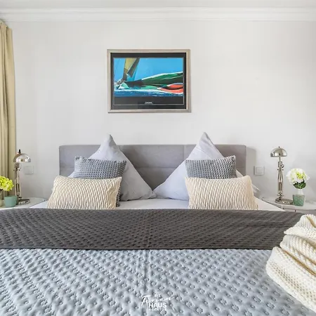 Apartment Spinnaker *